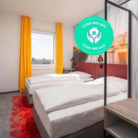 Hotel Campanile 3*