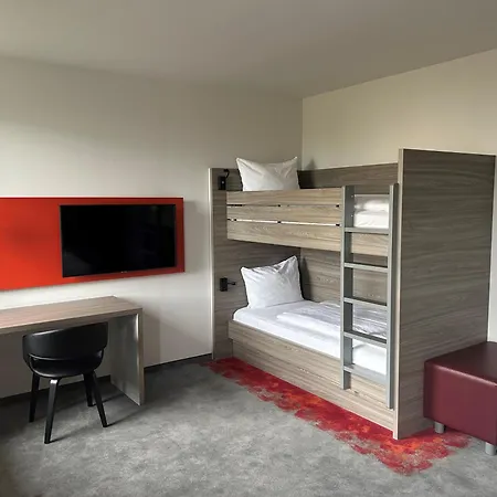 Campanile Hotel 3*