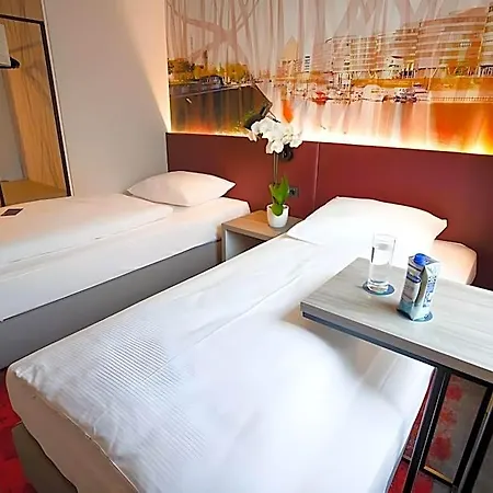 فندق Campanile 3*