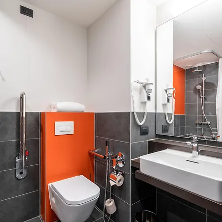 Hotel Campanile 3*